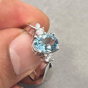 0.20 Ct Diamond And 1.70 Ct Oval Aquamarine Three Stone Engagement Ring in 18K White Gold, Ring, Size 7, Aquamarine & Diamond Jewelry
