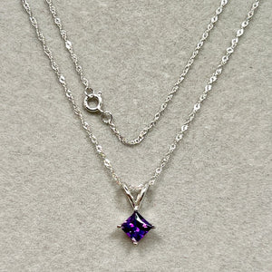 0.50–0.70 Ct Princess Cut Amethyst Pendant Necklace in 14K White Gold – AAA Solitaire February Birthstone Jewelry with 18" Chain