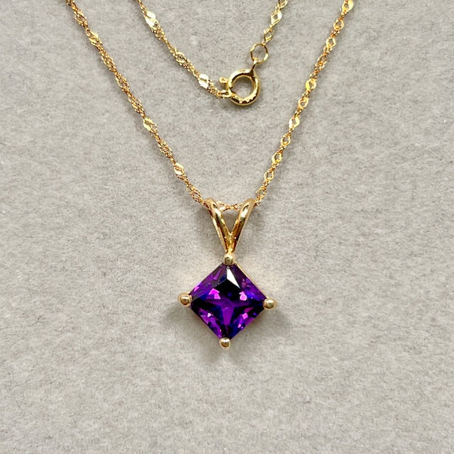 1.40-1.75 Ct Amethyst Pendant 7mm AAA Princess Cut Solitaire in 14K Yellow Gold with 18 Inch Singapore Chain – February Birthstone Jewelry