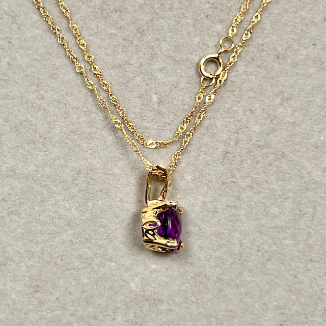 1.45-2.10 Ct Round Checkerboard Amethyst Pendant in 14K Yellow Gold, AAA Amethyst Scroll Necklace with 18 Inch Gold Singapore Chain