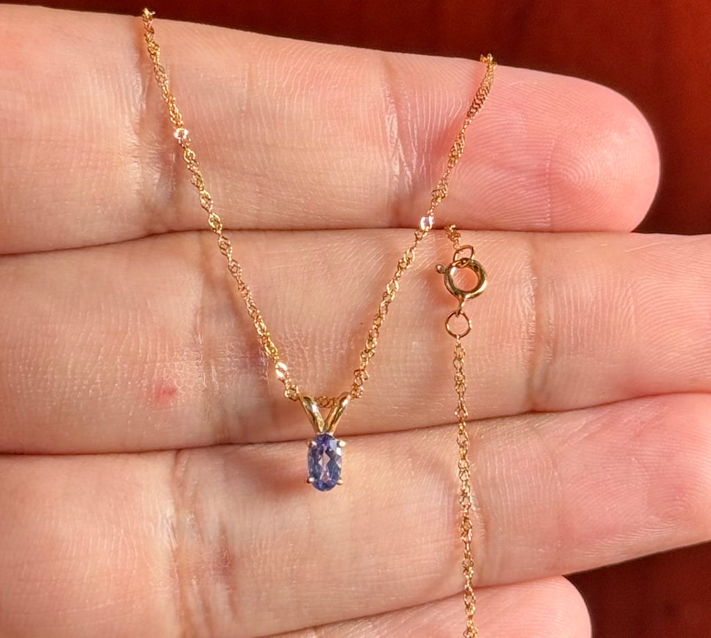 0.20-0.29 Ct Oval Tanzanite Pendant 5x3mm AA Solitaire in 14K Yellow Gold with 18-Inch Chain