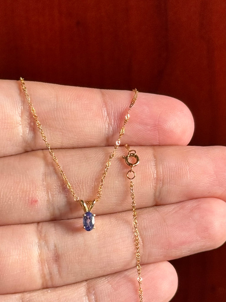 0.20-0.29 Ct Oval Tanzanite Pendant 5x3mm AA Solitaire in 14K Yellow Gold with 18-Inch Chain
