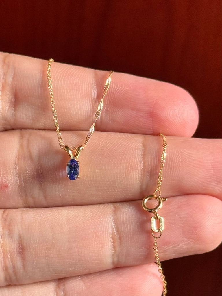 0.20-0.29 Ct Oval Tanzanite Pendant 5x3mm AA Solitaire in 18K Yellow Gold with 18-Inch Chain (Copy)