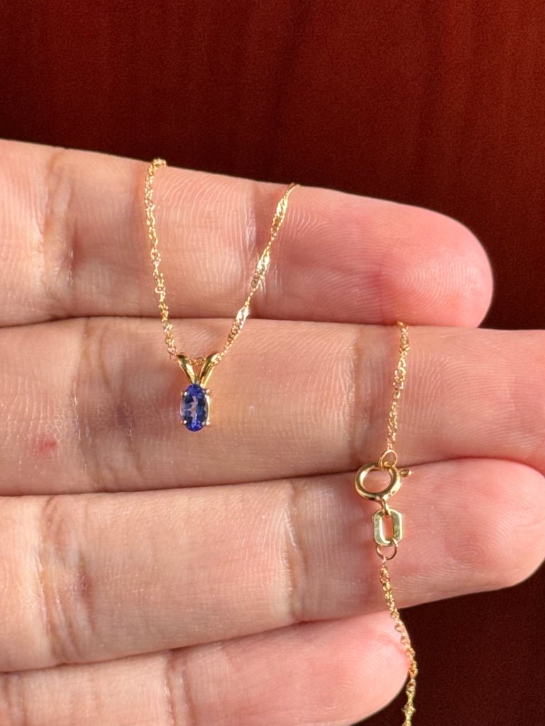 0.20-0.29 Ct Oval Tanzanite Pendant 5x3mm AA Solitaire in 18K Yellow Gold with 18-Inch Chain (Copy)