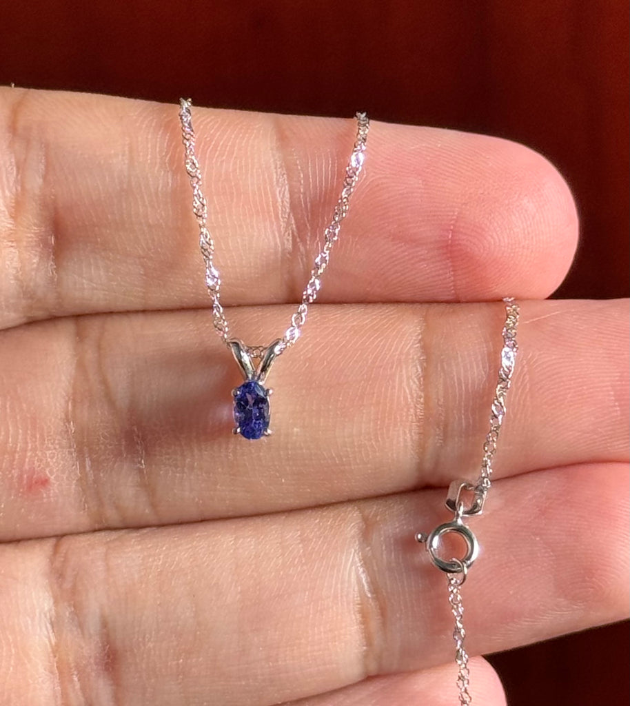 0.20-0.29 Ct Oval Tanzanite Pendant 5x3mm AA Solitaire in 18K White Gold with 18-Inch Chain