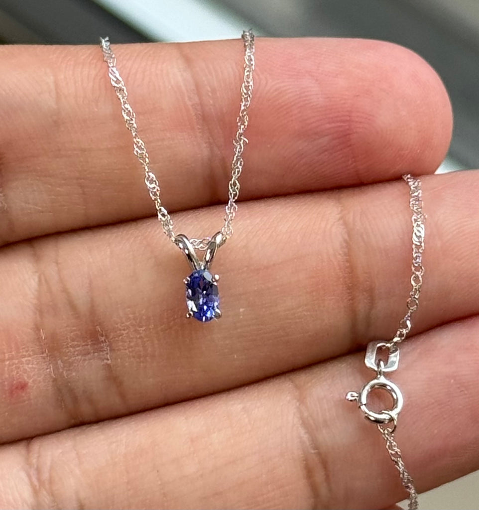 0.20-0.29 Ct Oval Tanzanite Pendant 5x3mm AA Solitaire in 18K White Gold with 18-Inch Chain