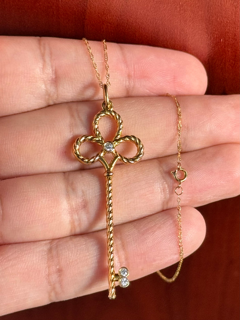 0.05–0.10 Ct Diamond Clover Key Pendant in 14K Yellow Gold – SI2-I1 Clarity, I-J Color, Lucky Charm Necklace, Gift for Her