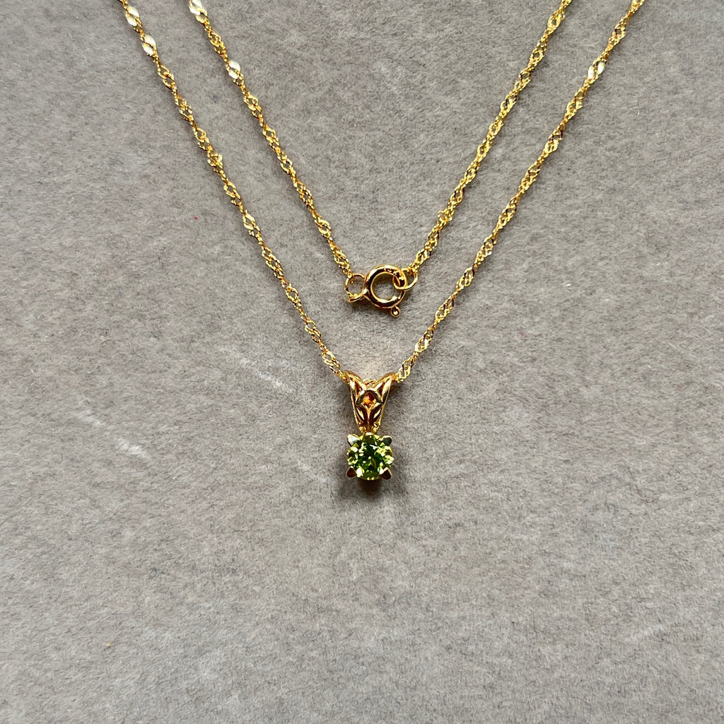 0.23–0.33 Cts 4mm AAA Round Peridot Solitaire Pendant in 14K Yellow Gold | Natural Peridot Necklace, August Birthstone Jewelry for Women