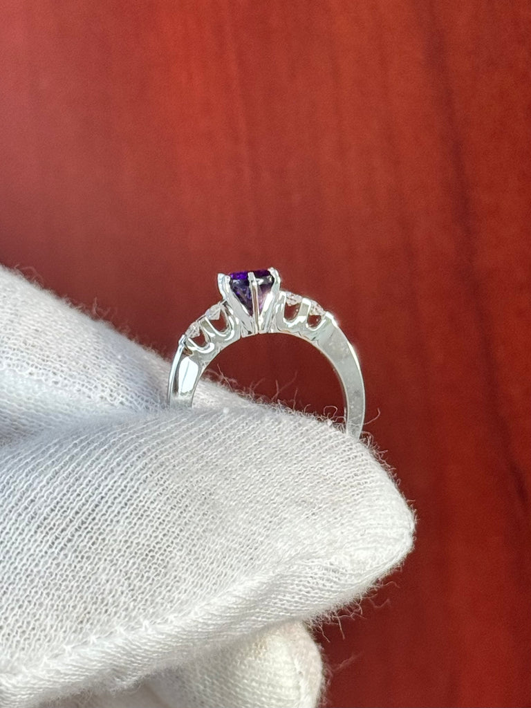 0.85 Ct Amethyst & 0.20 Ct Diamond Ring – Prong Set in 18K White Gold, Size 6.5 | Contemporary Engagement, Cocktail, Statement Ring