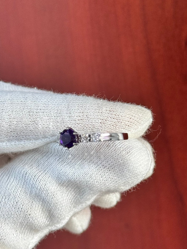 0.85 Ct Amethyst & 0.20 Ct Diamond Ring – Prong Set in 18K White Gold, Size 6.5 | Contemporary Engagement, Cocktail, Statement Ring