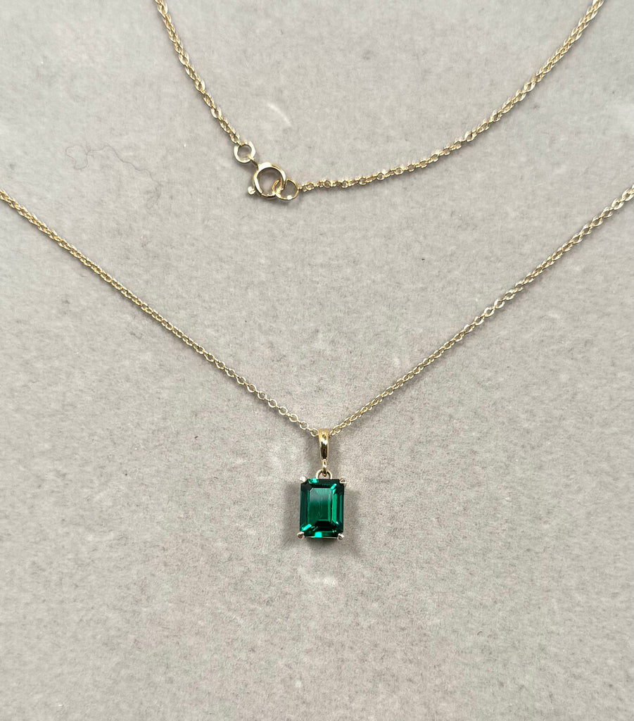 14K Gold Lab Grown Emerald Necklace – Solitaire Pendant with 18 Inch Singapore Chain