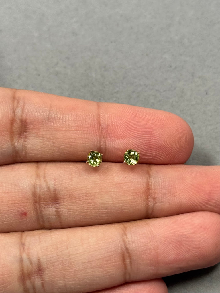 1/2 Cts of 4 mm AAA Round Peridot Stud Earrings in 14K Yellow Gold, Classic Genuine Peridot Studs for Women August Birthstone Jewelry