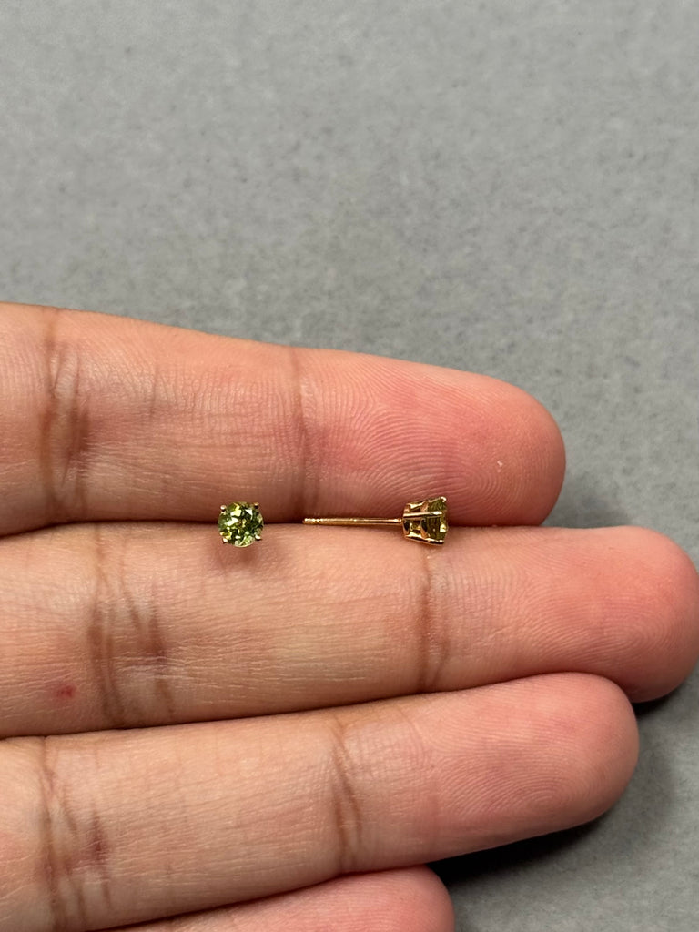 1/2 Cts of 4 mm AAA Round Peridot Stud Earrings in 14K Yellow Gold, Classic Genuine Peridot Studs for Women August Birthstone Jewelry