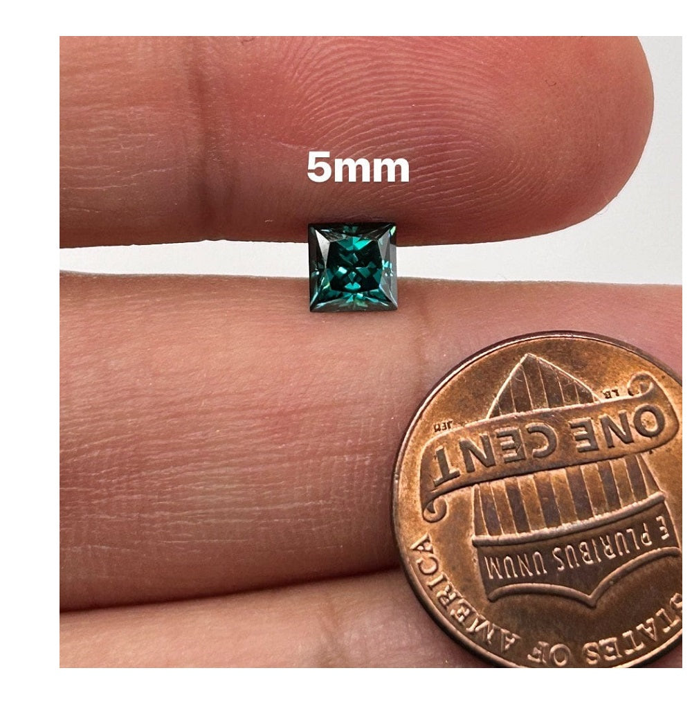 5x5mm(Weight range - 0.71-0.78 each stone)