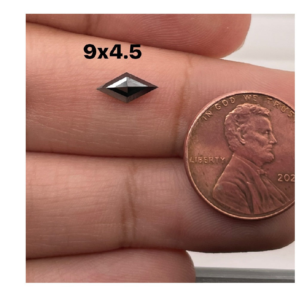 9x4.5MM(Weight range-0.64-0.71 each stone)