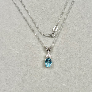 AAA Oval Aquamarine & 0.06 Cts Diamond Pendant 7x5 mm Platinum – 18” White Gold Chain