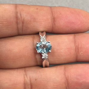 0.20 Ct Diamond And 1.70 Ct Oval Aquamarine Three Stone Engagement Ring in 18K White Gold, Ring, Size 7, Aquamarine & Diamond Jewelry