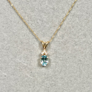 AAA oval aquamarine diamond pendant 7x5mm 14k yellow gold necklace