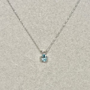 Oval Aquamarine Solitaire Pendant 7x5mm AAA | 0.52–0.78 Ct Natural Aquamarine | 14K White Gold Pendant