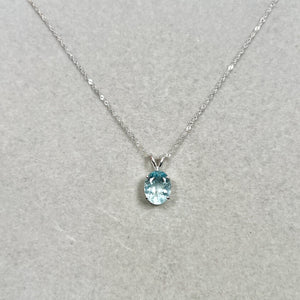 2.03–2.69 Cts AA Oval Aquamarine Solitaire Pendant 10x8 mm 14K White Gold – 18” Chain