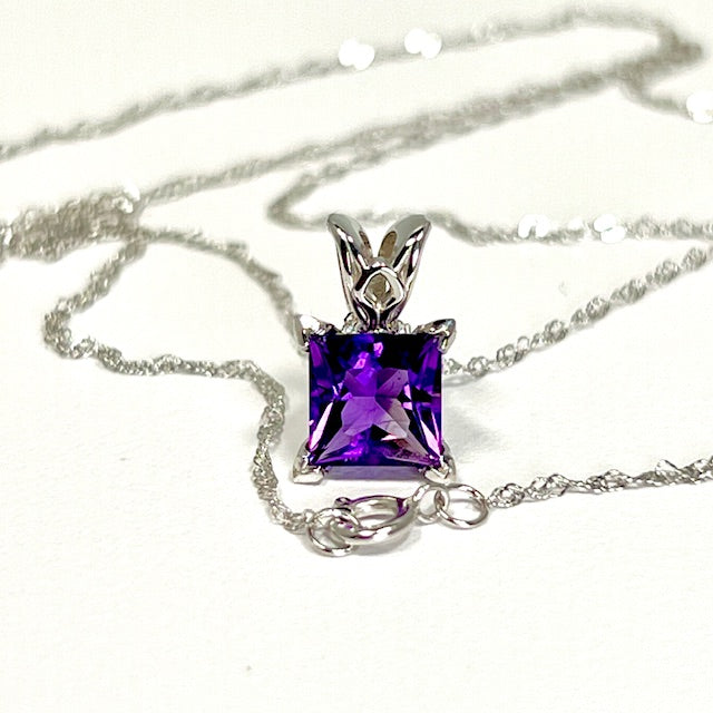 0.65-1.10 Ct Princess Cut Amethyst Pendant in 14K White Gold – AAA Solitaire Scroll Necklace with 18 Inch Chain, February Birthstone Jewelry