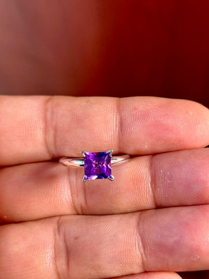 1.40 Ct Princess Cut Amethyst Solitaire Ring | 7mm AAA Amethyst V-Prong Ring in 14K White Gold | February Birthstone Anniversary Ring Size 8
