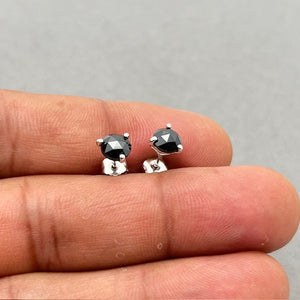 3/4 Ct Black Diamond Men’s Stud Earring in 14K White Gold – Round Rose Cut Solitaire, 0.70-0.79 Ct AAA Quality