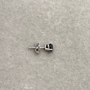 Platinum Men’s Single Stud Earring 0.5 Ct AAA Round Black Diamond Solitaire 4 Prong | 4.89-4.93mm Gemstone