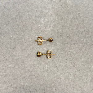 AAA Round Black Diamond Stud Earrings in 14K Yellow Gold – 1/9 Ct 2.5-3mm Small Solitaire Diamond Earrings for Men & Women
