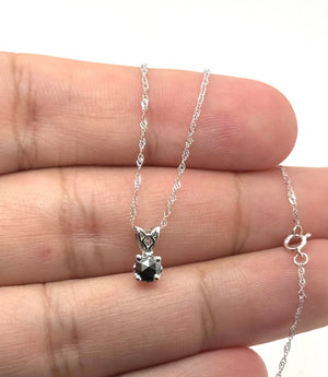 Side profile of the 14K white gold scroll setting with high-polish handcrafted finish 