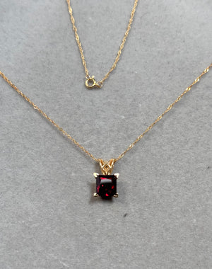 Natural Garnet Scroll Pendant 1.85–2.35 CT Princess Cut | 14K Yellow Gold Garnet Necklace | January Birthstone Jewelry