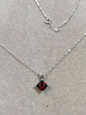0.95–1.50 Ct Garnet Solitaire Pendant 14K White Gold | Princess Cut January Birthstone Necklace | Red Garnet Jewelry
