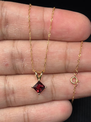 AAA Princess Cut Garnet Solitaire 5mm Pendant Necklace 0.60–0.80 CT 14K Yellow Gold