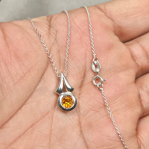 citrine drop pendant in sterling silver circle design with cable chain