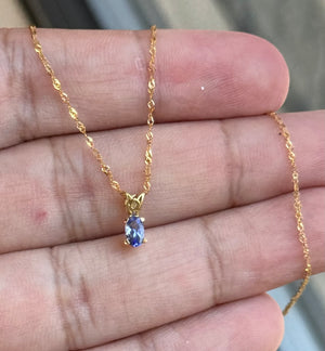 AA Tanzanite Oval Pendant 5x3mm 18K Yellow Gold Scroll Solitaire Necklace – 0.21-0.29 Ct December Birthstone Jewelry with Singapore Chain