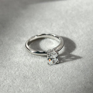 Cubic Zirconia Solitaire Engagement Ring in Solid 14K White Gold – Classic Round CZ Ring Size 5