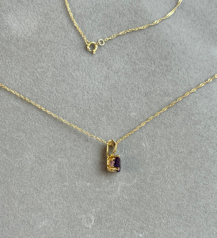 0.85–1.25 Ct AAA Round Amethyst Pendant – 6.5mm Solitaire Scroll Necklace in 14K Yellow Gold – February Birthstone Jewelry Gift for Her