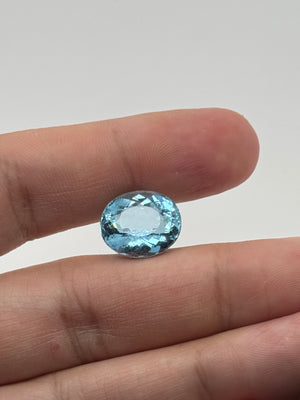 Natural aquamarine oval cut 10.31 ct loose blue gemstone
