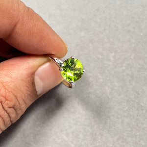 AAA Peridot Solitaire Ring: 14K White Gold, Prong Setting, Size 6.5