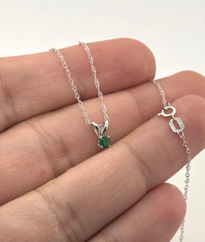 3mm Natural Emerald Solitaire Pendant | 18K White Gold AA Round Emerald 0.08–0.14 Ct