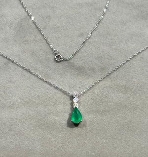 8x6 mm Natural Emerald Pendant with 0.04 Ct Diamonds in 14K White Gold – Oval Emerald Necklace, Solitaire Emerald Jewelry Gift