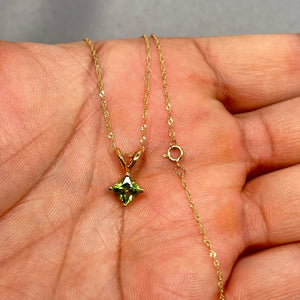 0.65–0.95 Cts Peridot Solitaire Pendant in 14K Yellow Gold | Natural Round Peridot Necklace, August Birthstone Jewelry, Peridot Pendant