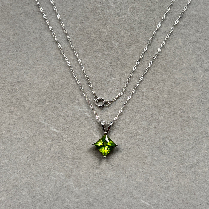 0.90–1.50 Cts Peridot Solitaire Pendant in 14K White Gold | Natural Princess-Cut Peridot  August Birthstone Jewelry, Elegant Peridot Pendant