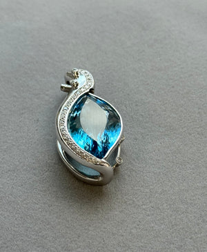 Aquamarine Marquise Pendant 20 Ct Santa Maria Blue, 25x15mm AAA Aquamarine Necklace in 18K White Gold with 0.80 Ct Diamond Accent
