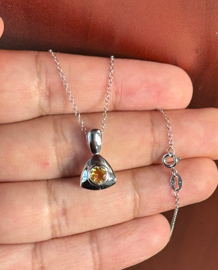 0.39 Ct Round Citrine Pendant in Sterling Silver – 5mm AA Solitaire Birthstone Necklace, November Jewelry Gift