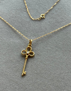 0.01-0.02 Ct Diamond Clover Key Pendant in 14K Yellow Gold – SI2-I1 Clarity, I-J Color, Dainty Lucky Charm Necklace, Gift for Her