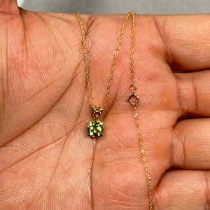 0.77–1.07 Cts 6mm AAA Round Peridot Solitaire Pendant in 14K Yellow Gold | Natural Peridot Necklace, August Birthstone Jewelry for Women