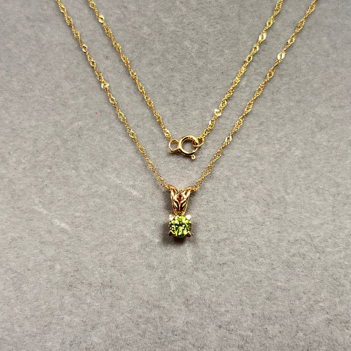 0.23–0.33 Cts 4mm AAA Round Peridot Solitaire Pendant in 14K Yellow Gold | Natural Peridot Necklace, August Birthstone Jewelry for Women