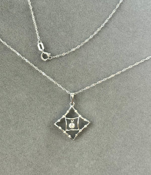 18K White Gold Princess-Cut Diamond Pendant Necklace