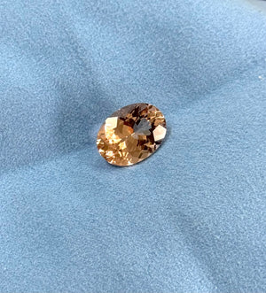 Large morganite gemstone for engagement ring design